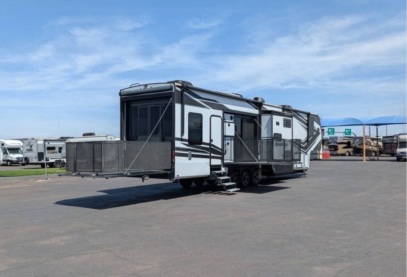 A photo of this 2023 Grand Design Momentum 399TH