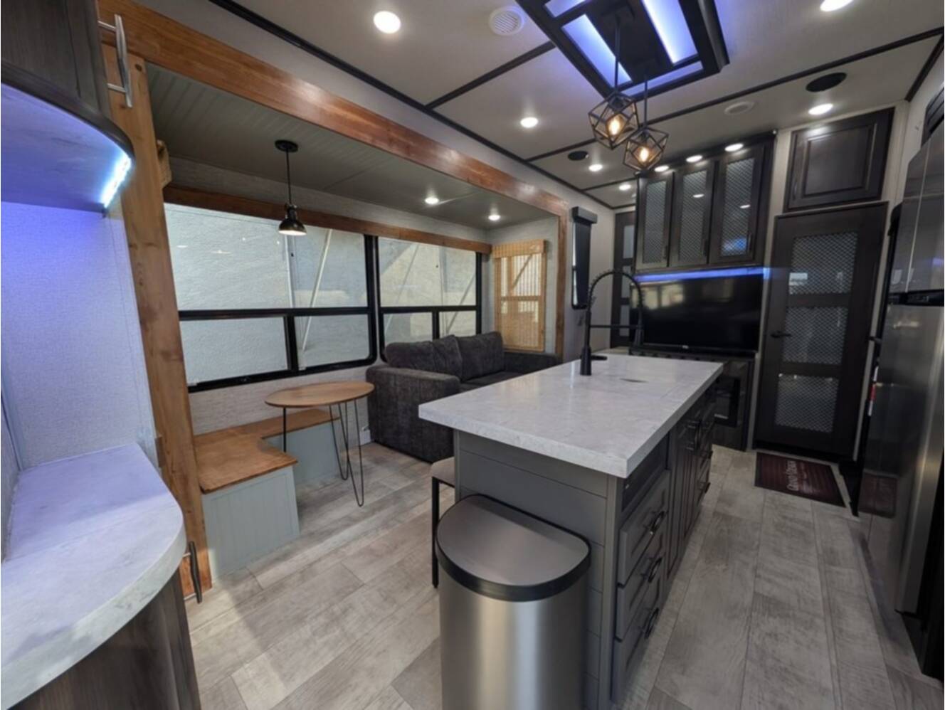 A photo of this 2023 Grand Design Momentum 399TH