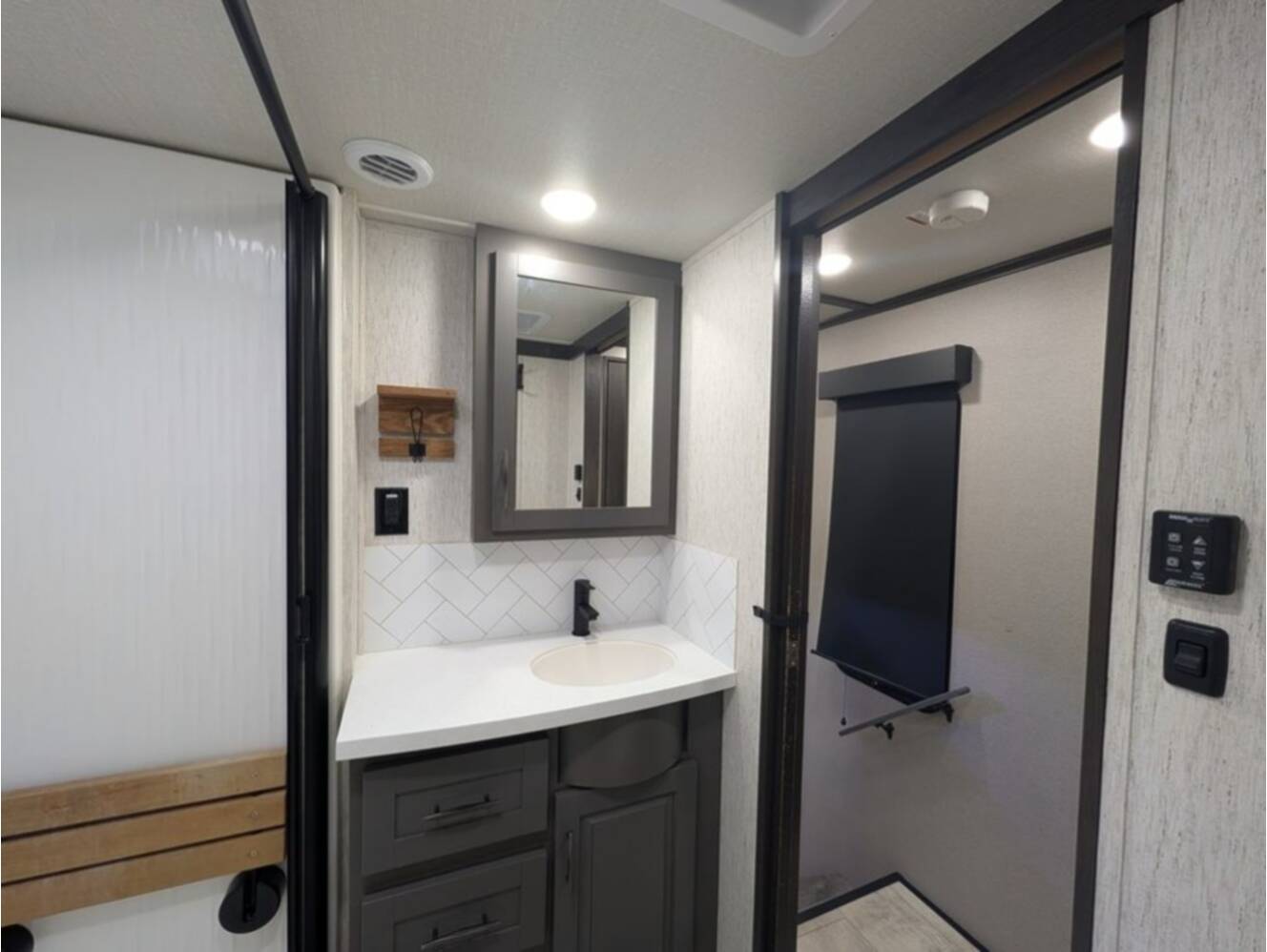 A photo of this 2023 Grand Design Momentum 399TH