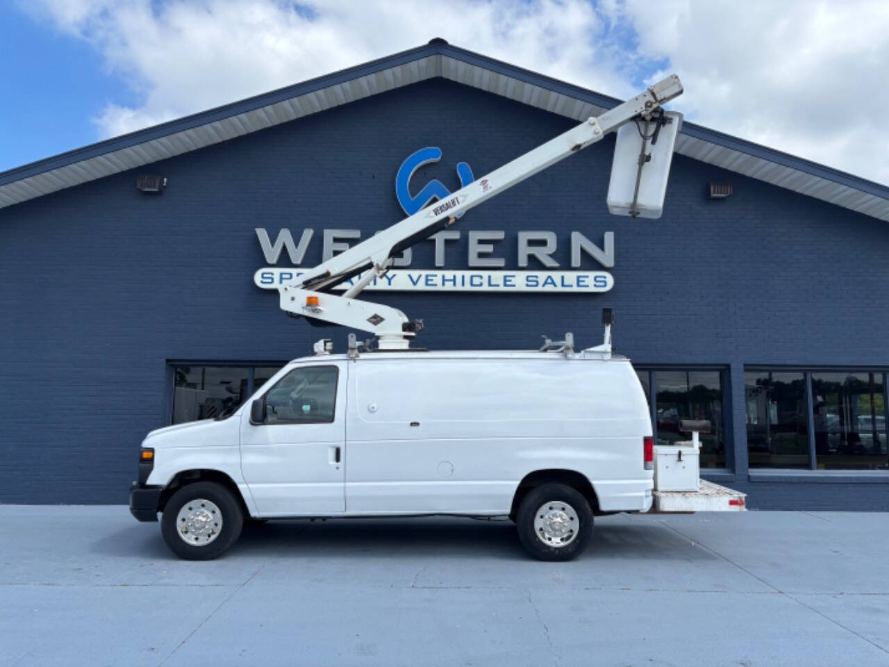 2010 FORD ECONOLINE in Braidwood, IL