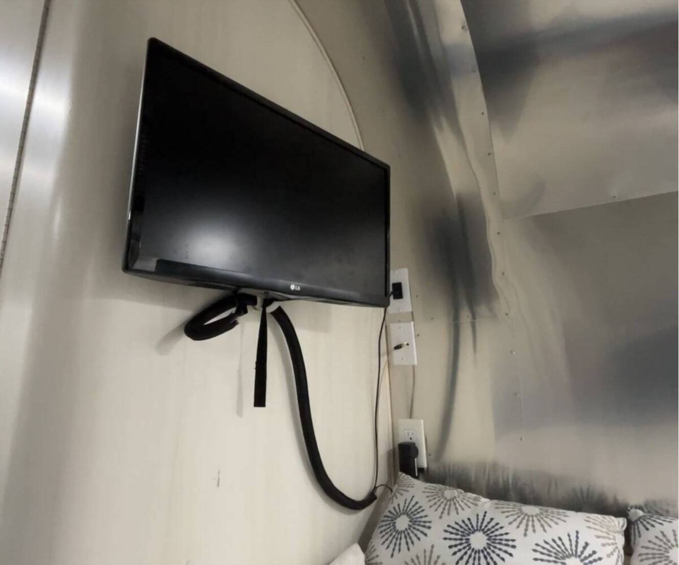 A photo of this 2019 Airstream Sport 16RB