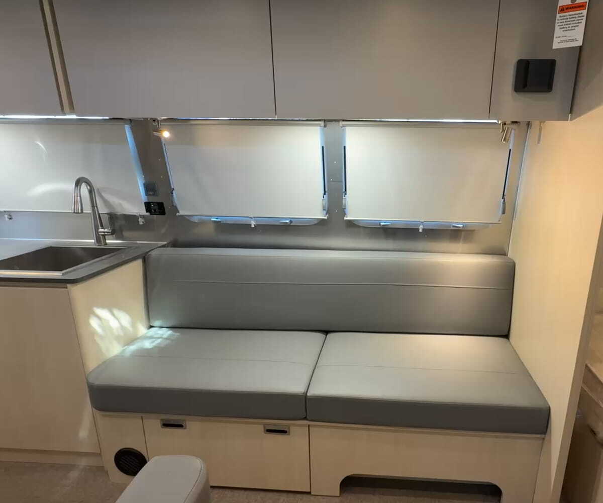 2026 Airstream Flying Cloud 30FB Bunk in columbus OH