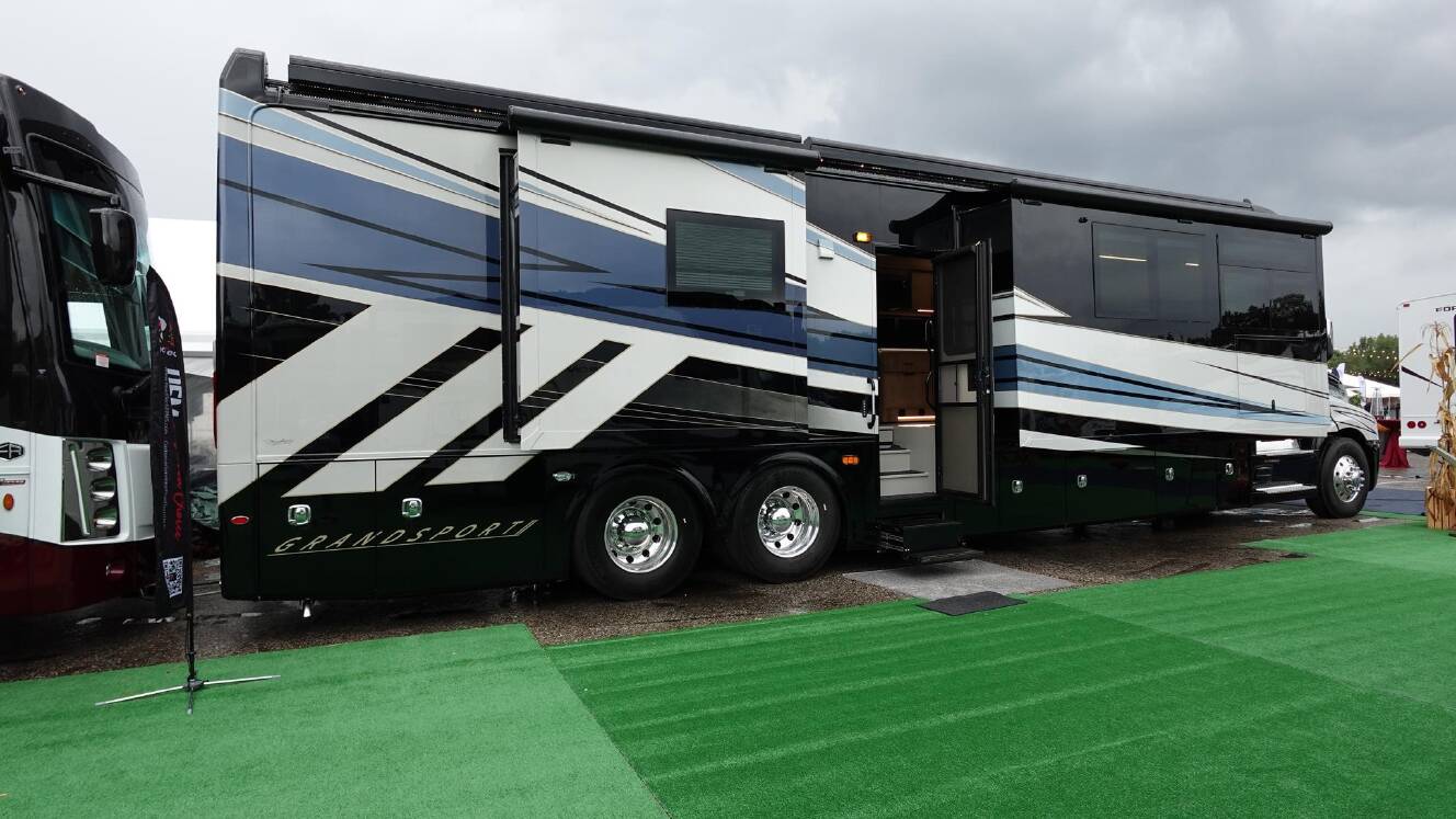 A photo of this 2027 Dynamax GRAND SPORT 45CB
