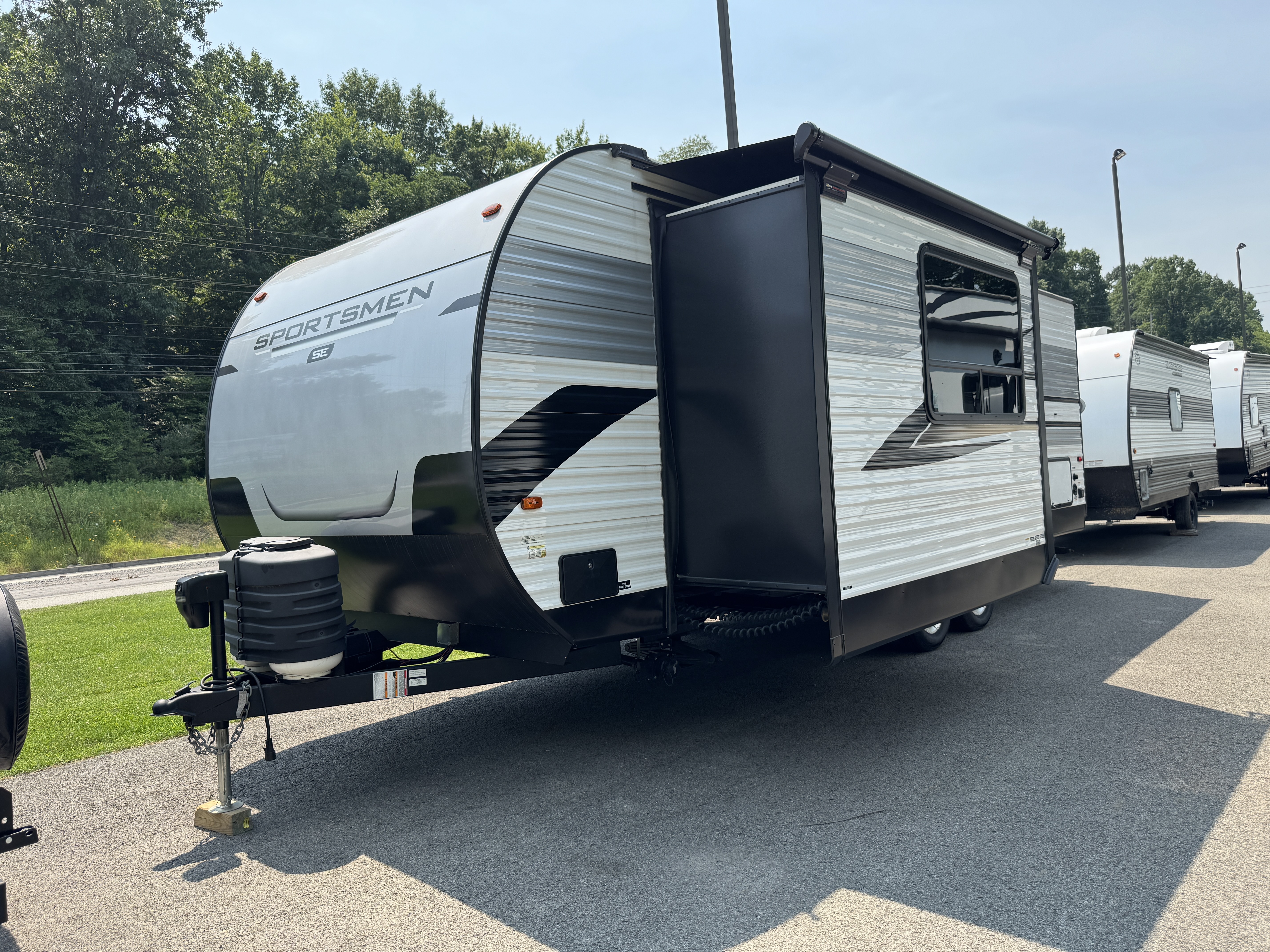 2024 Kz Rv Sportsmen SE 231FKKSE in butler PA