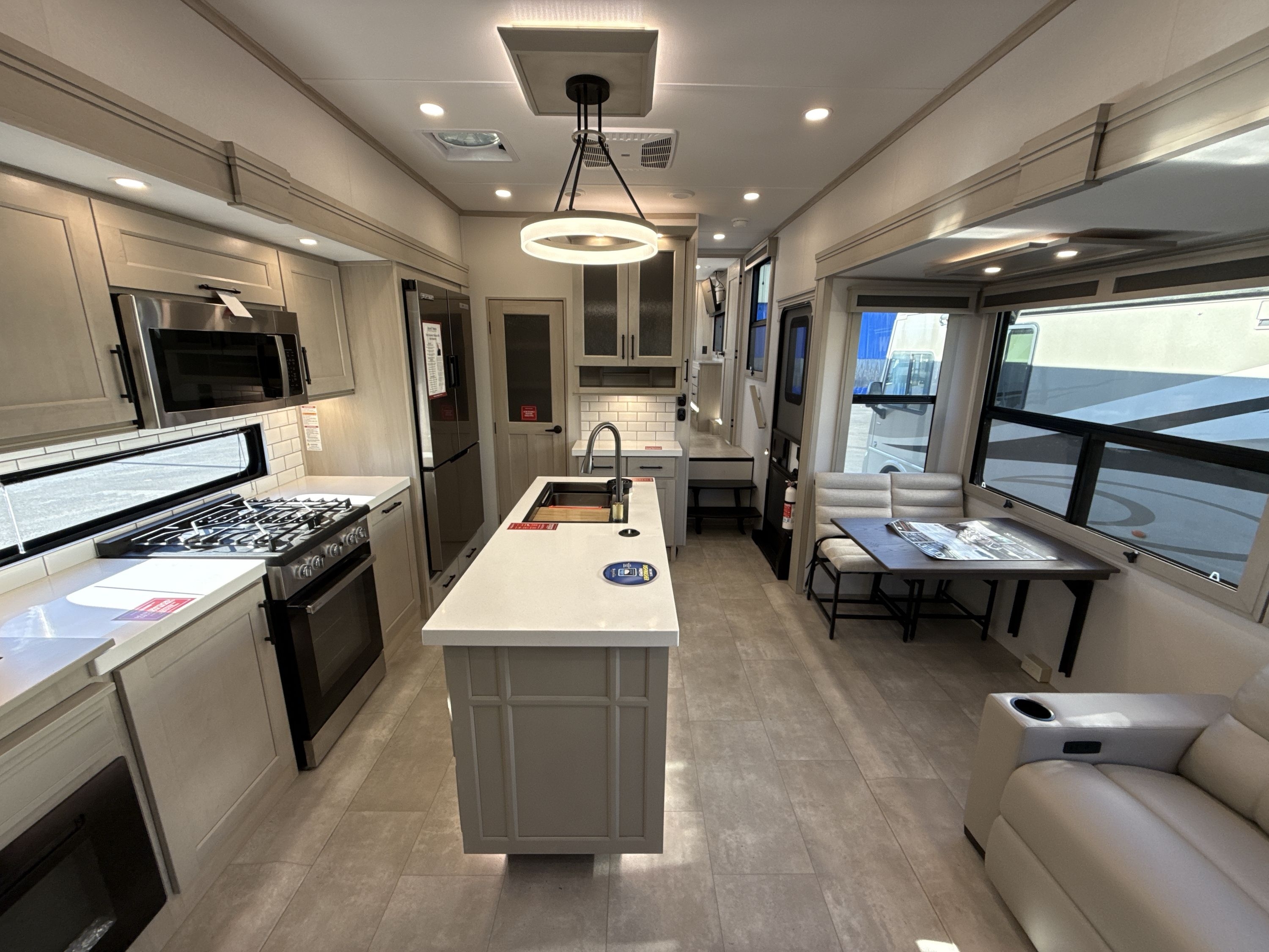 2026 Grand Design SOLITUDE 391DL in woodland WA