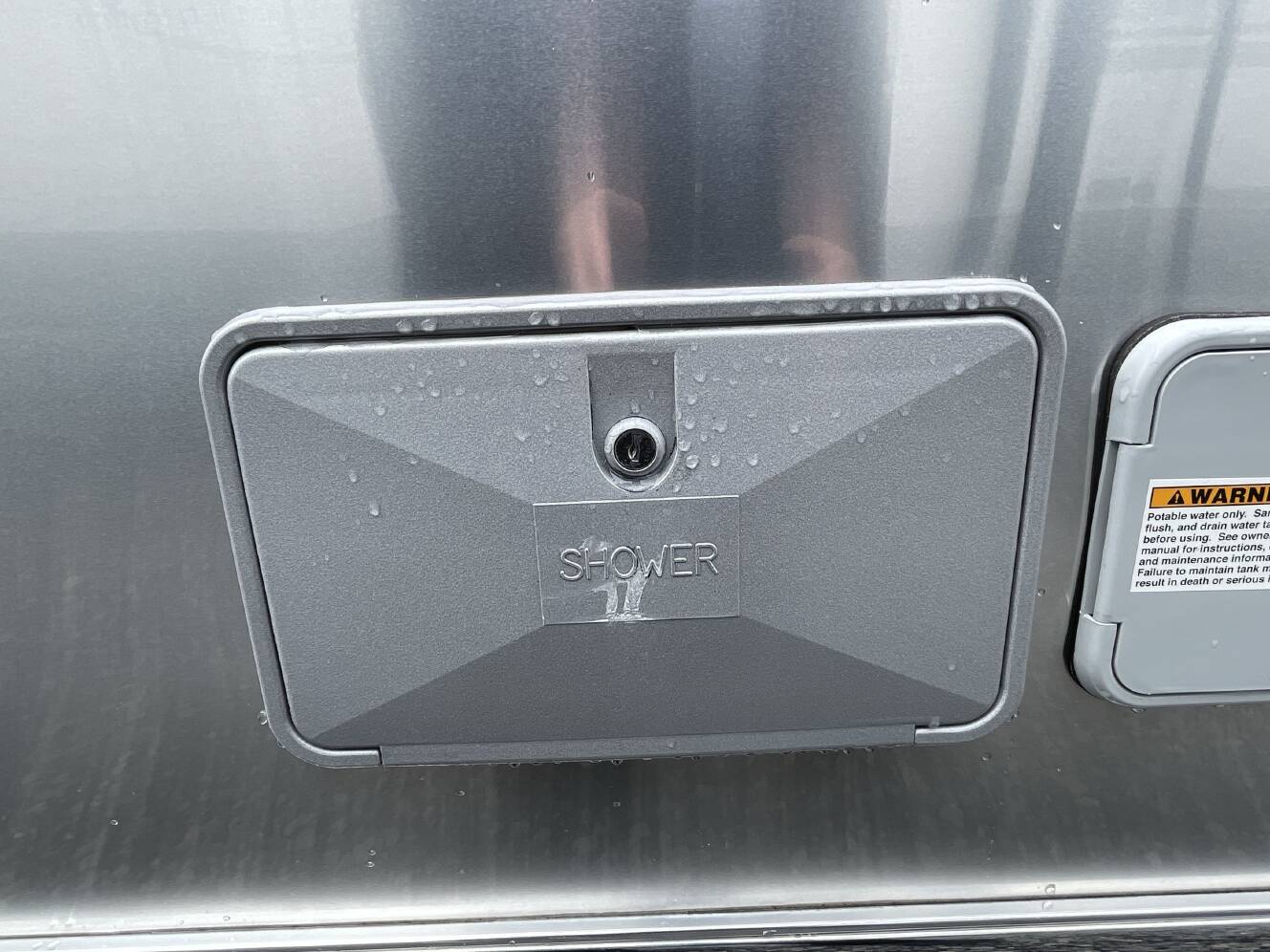 A photo of this 2019 Airstream INTERNATIONAL SIGNATURE 27FB QUEEN