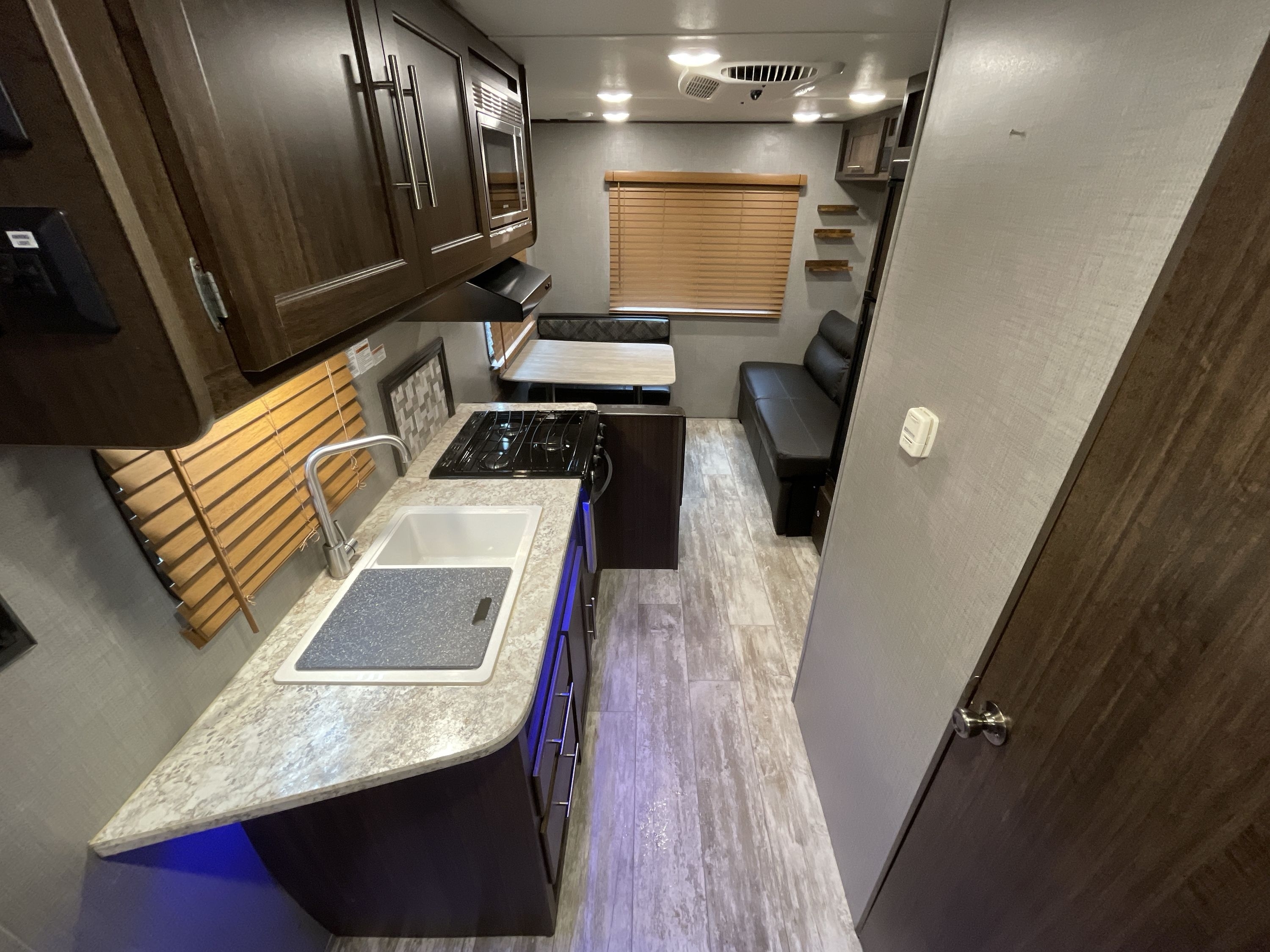 2019 Crossroads ZINGER 211RD in apollo PA