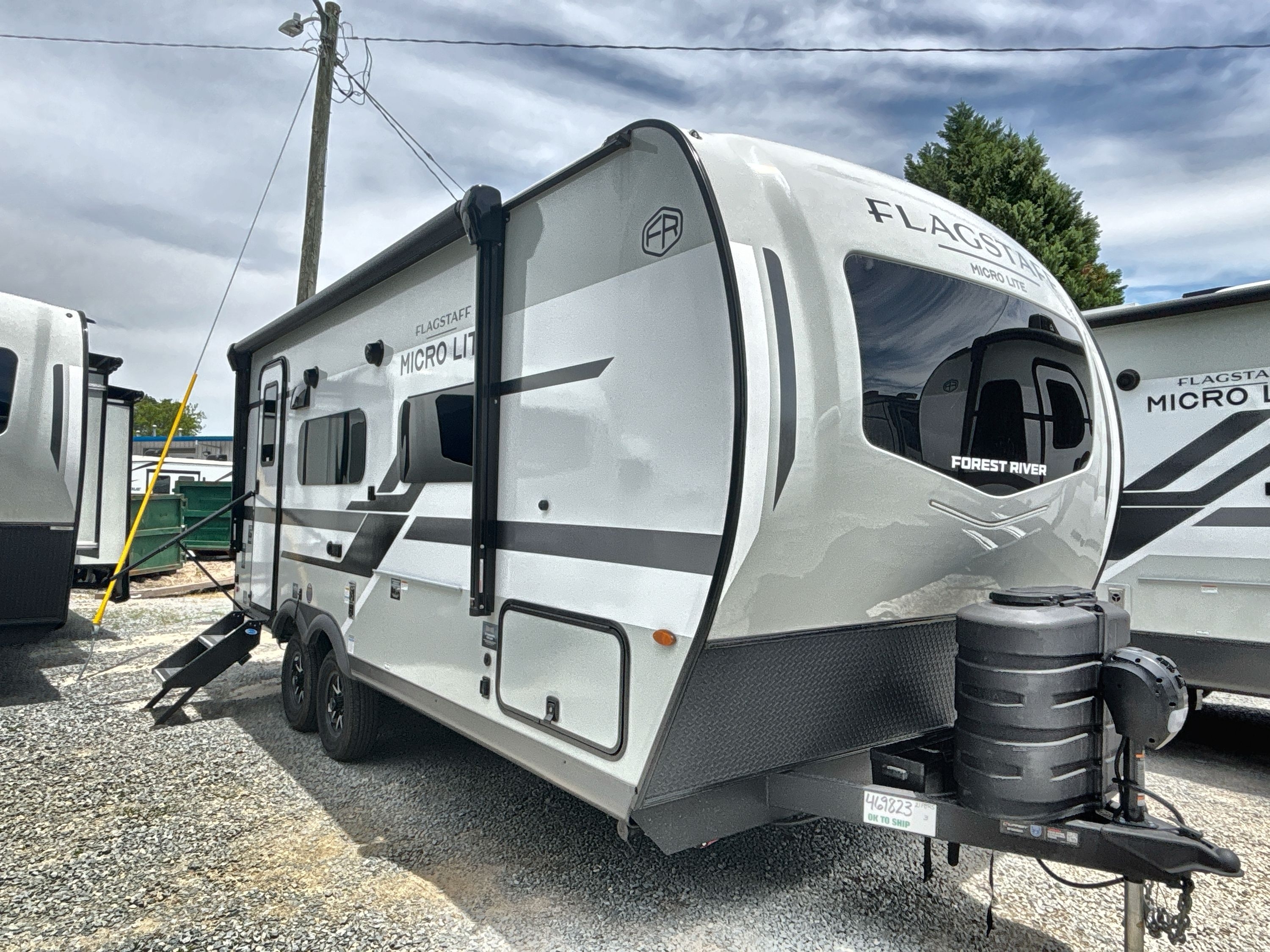 2026 Forest River FLAGSTAFF MICRO LITE 21FBRS in hope mills NC