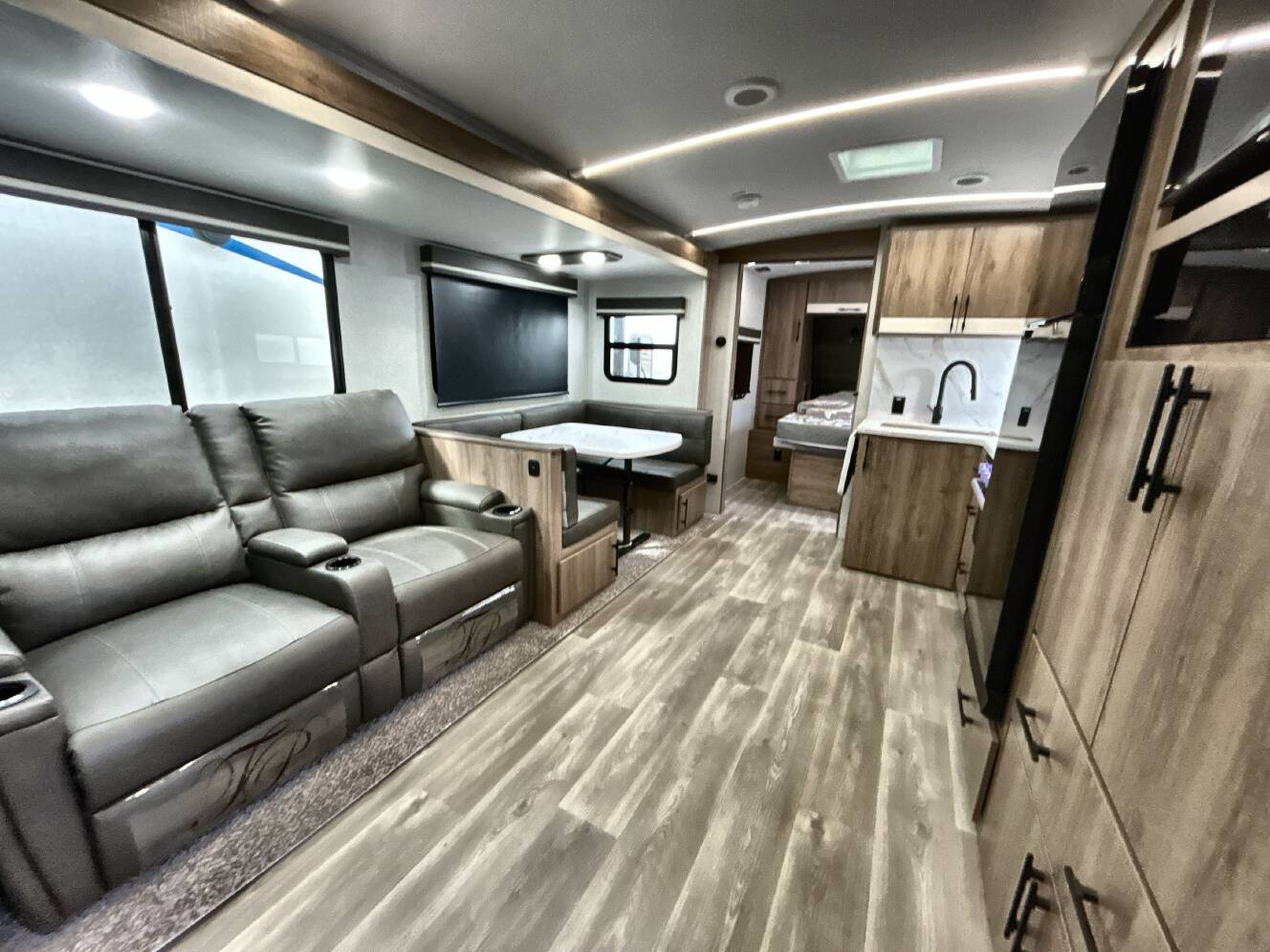 A photo of this 2024 Grand Design IMAGINE 2800BH