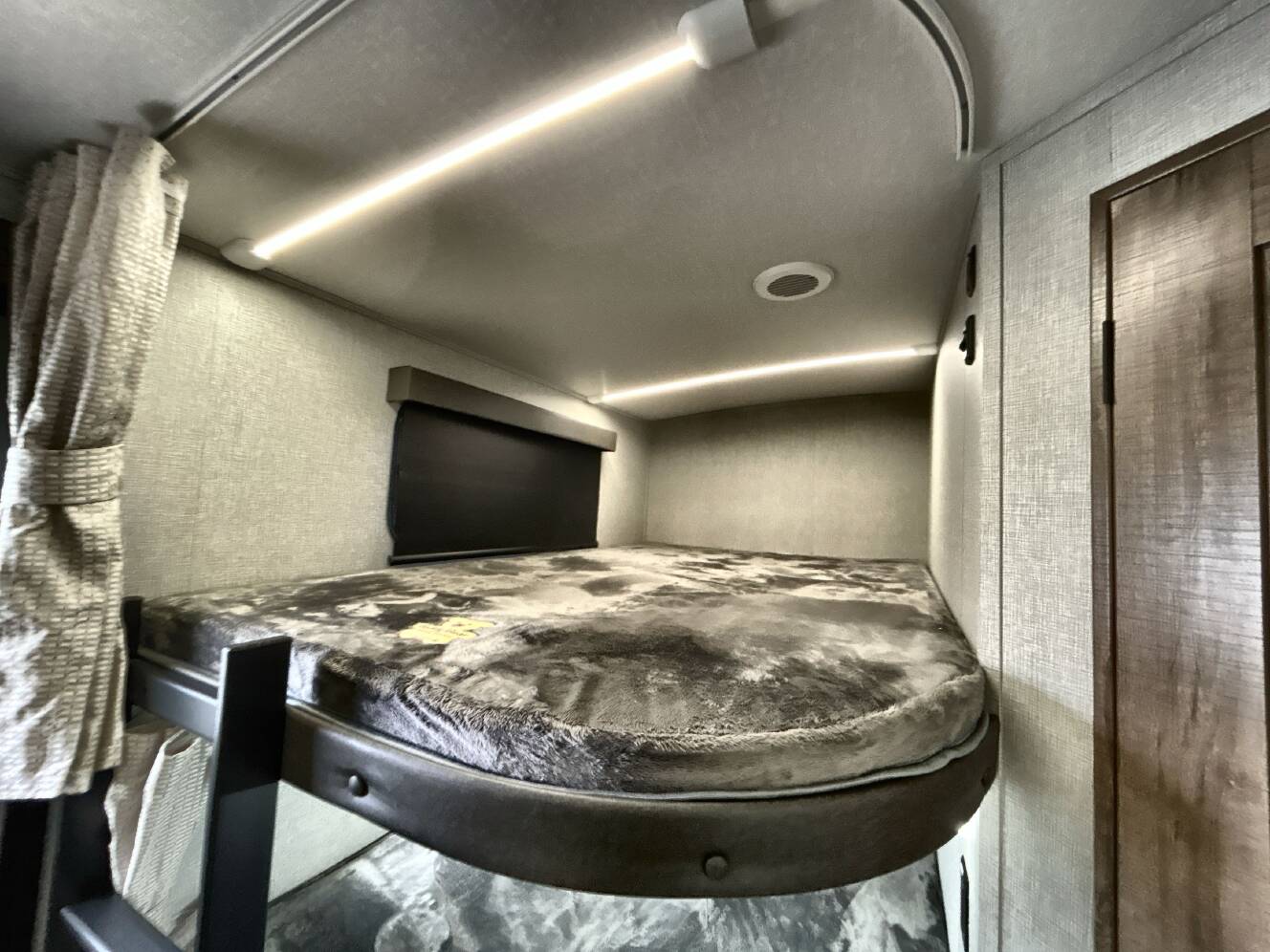 A photo of this 2024 Grand Design IMAGINE 2800BH