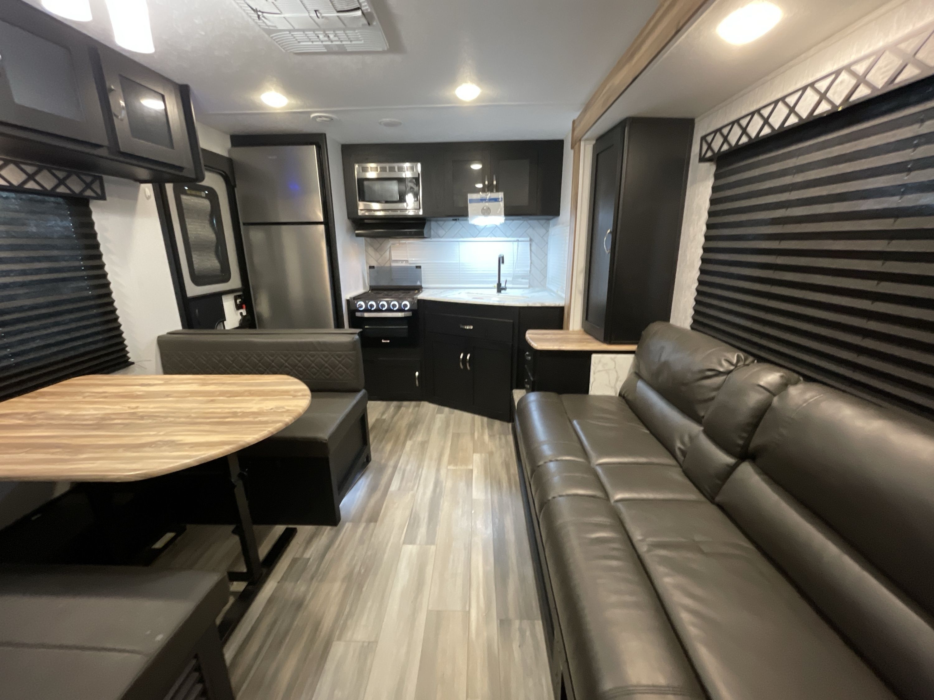 2022 Coachmen FREEDOM EXPRESS ULTRA LITE 246RKS in grain valley MO