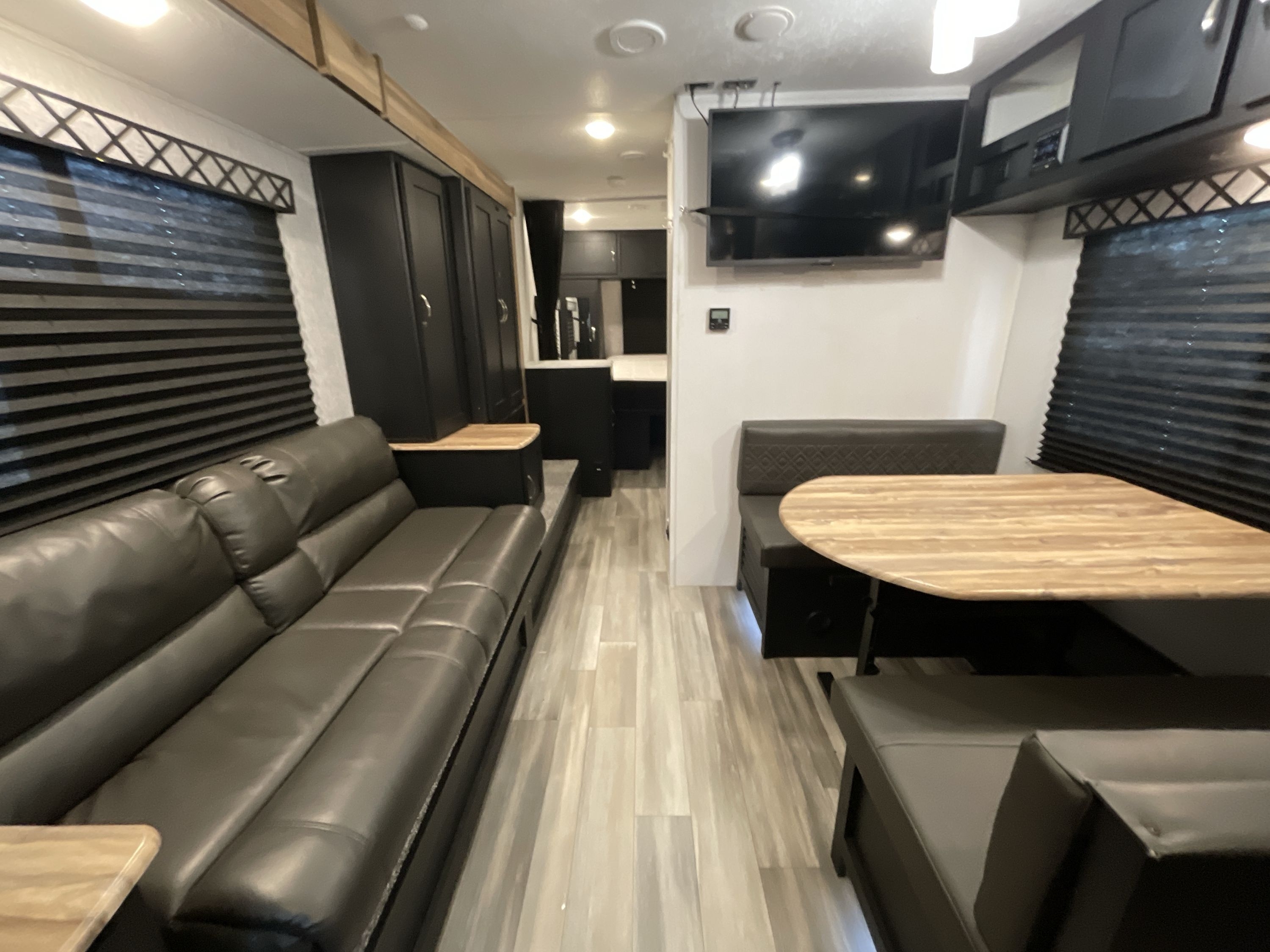 2022 Coachmen FREEDOM EXPRESS ULTRA LITE 246RKS in grain valley MO