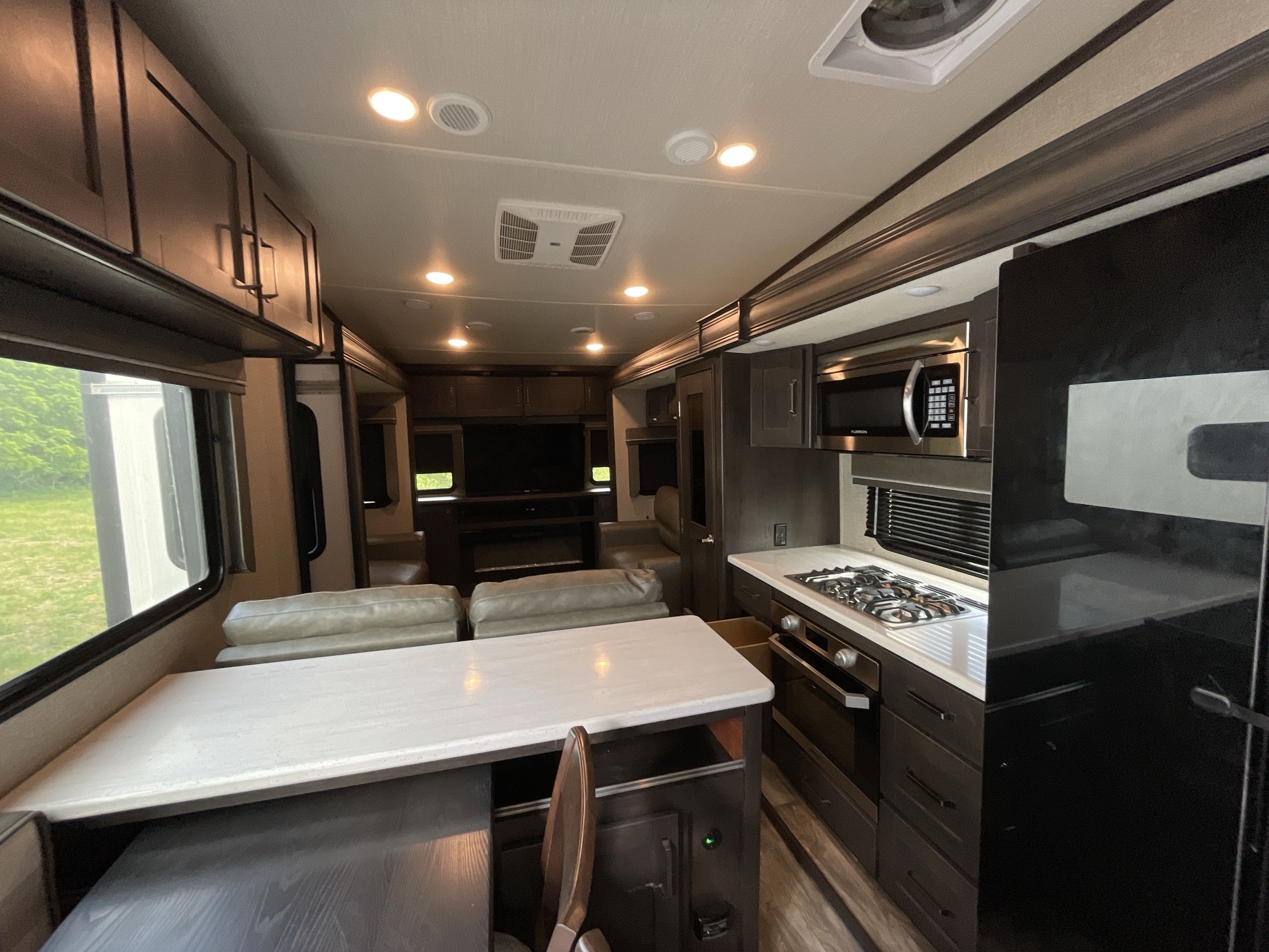 2022 Grand Design REFLECTION 341RDS in lakewood NJ
