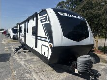 Travel Trailers: An RV Buyer Basics Guide image
