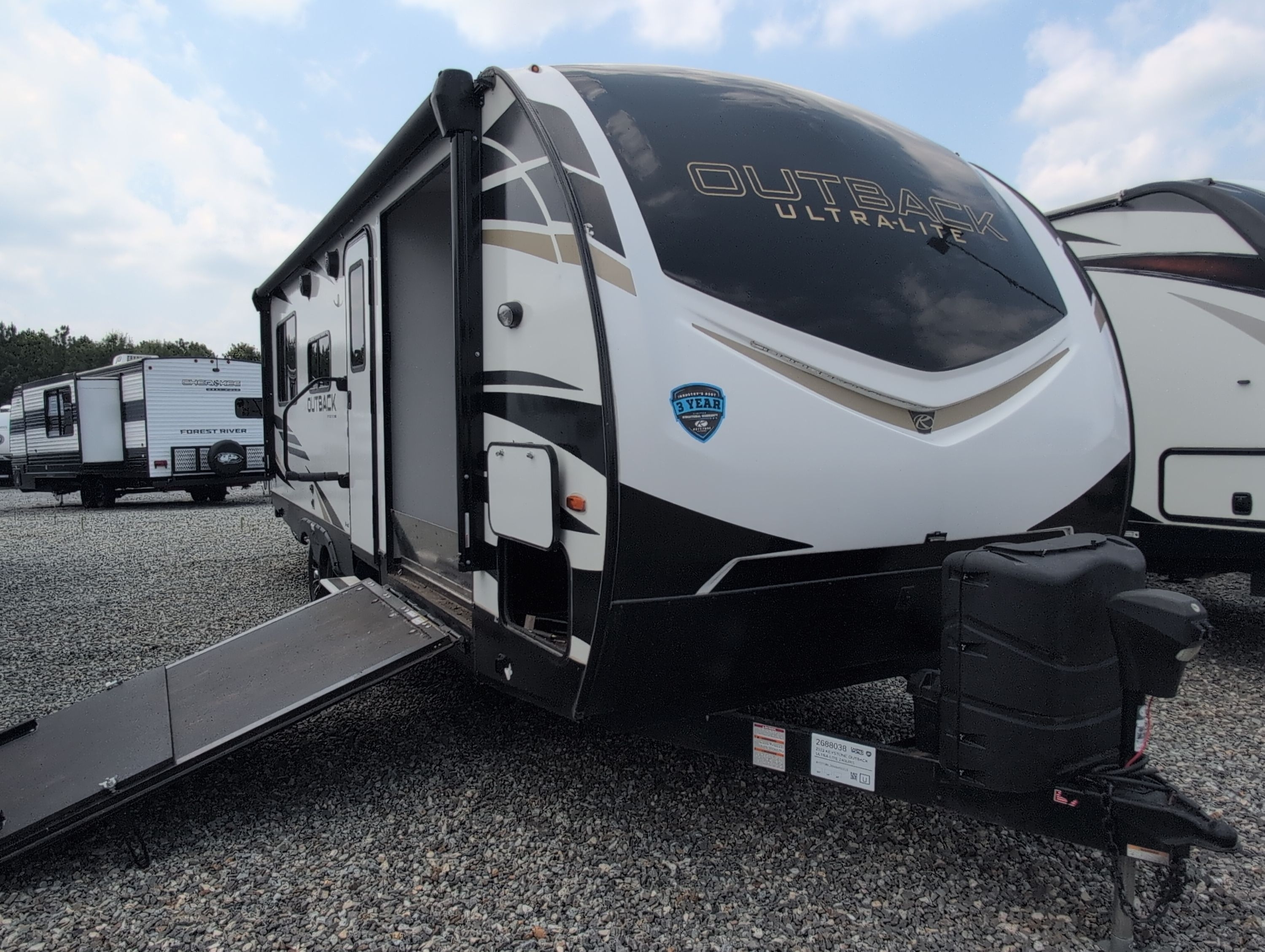 2022 Keystone OUTBACK ULTRA-LITE 240URS Travel Trailer Toy Hauler RV