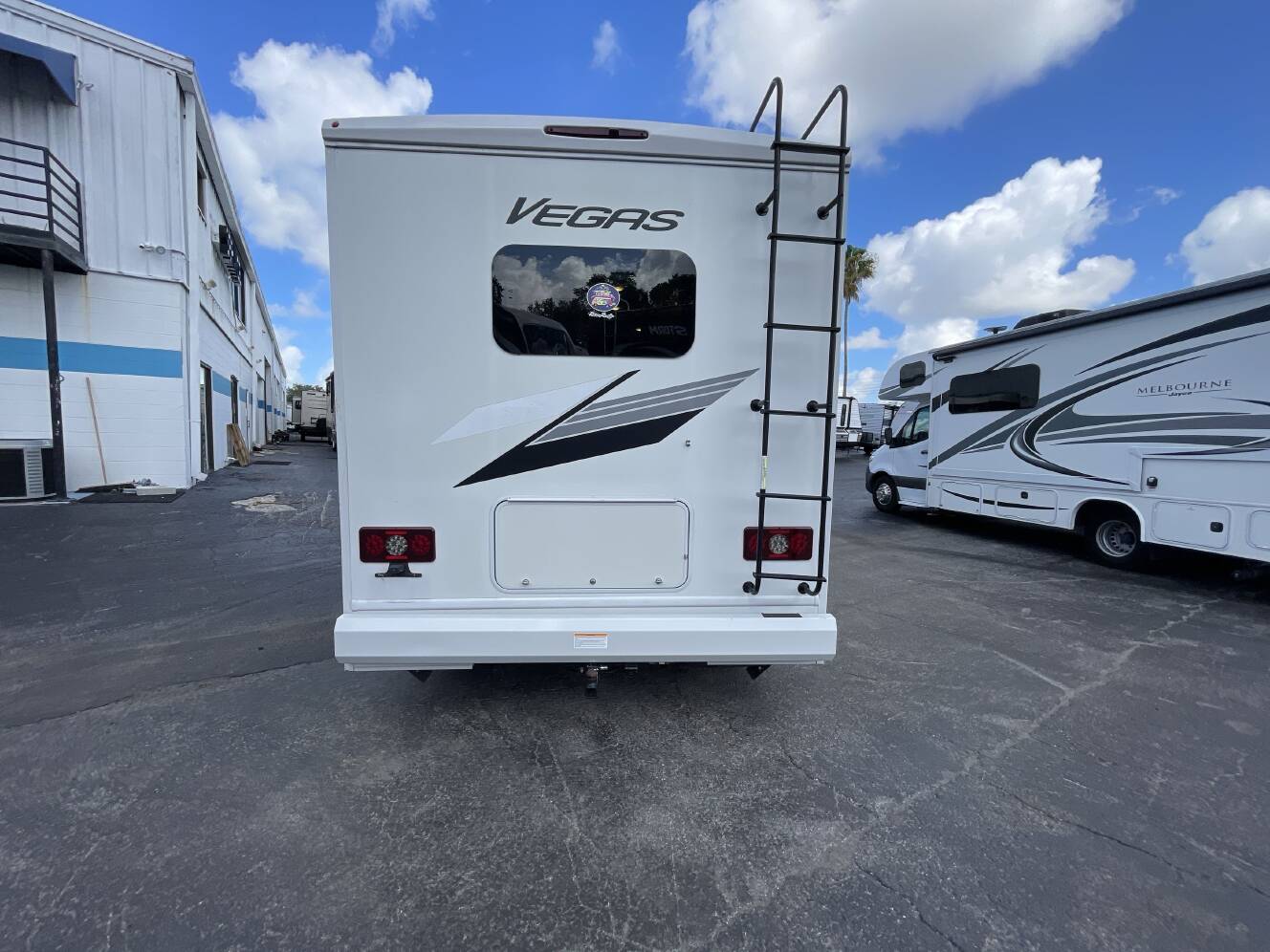 A photo of this 2025 Thor VEGAS 24.1