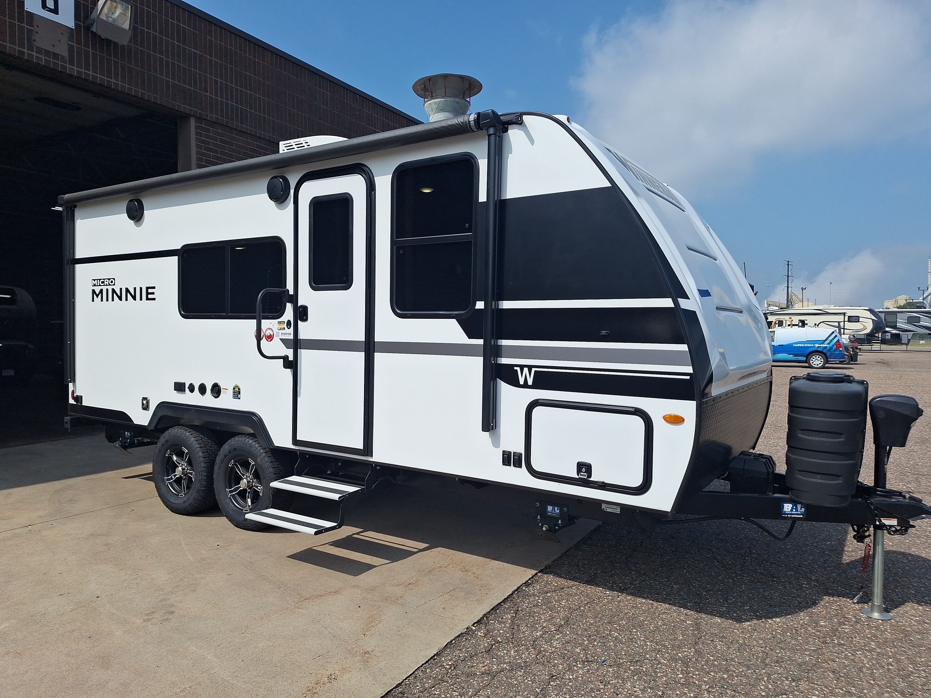 2025 Winnebago MICRO MINNIE 2108FBS in rothschild WI