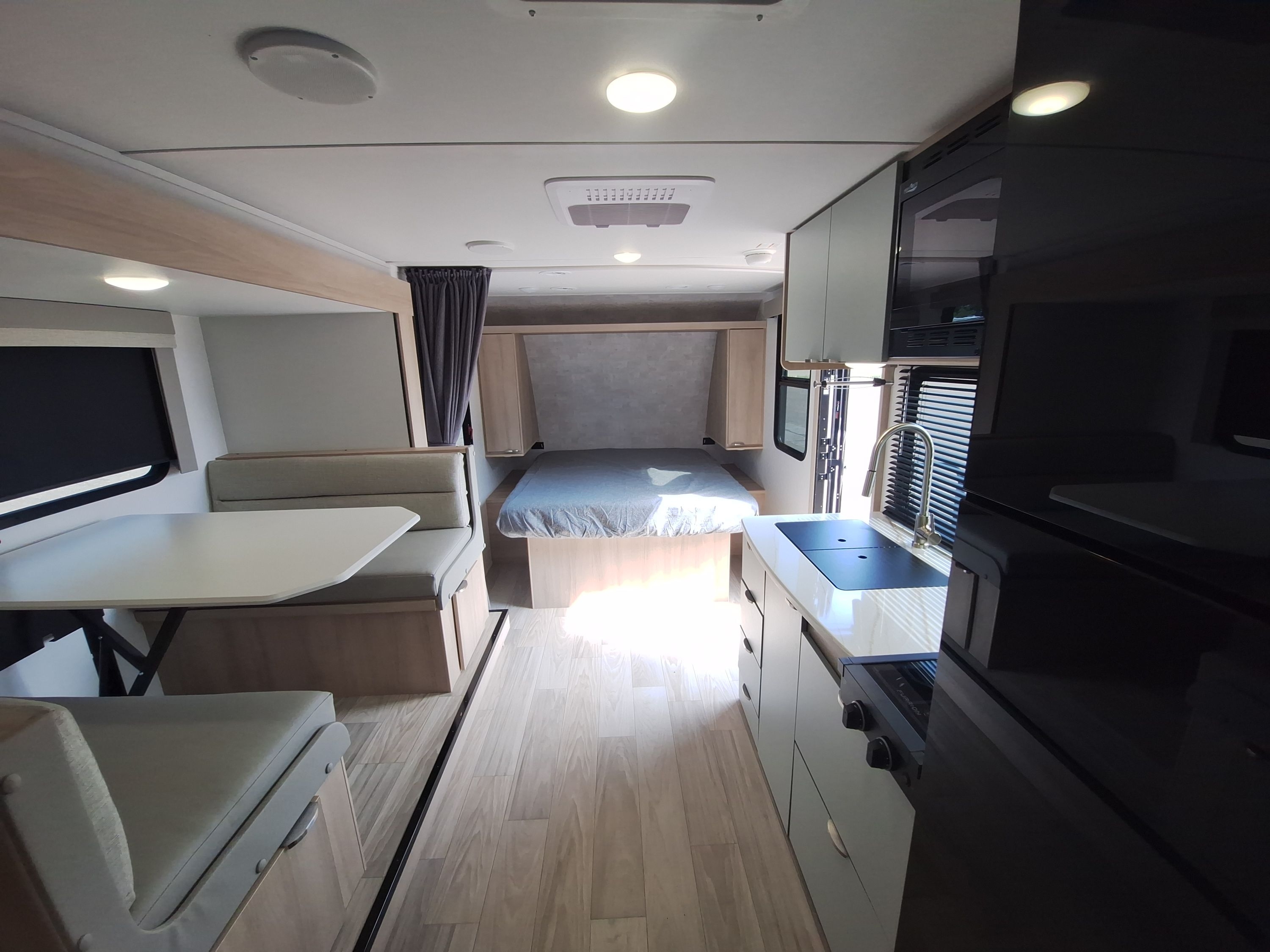 2025 Winnebago MICRO MINNIE 2108FBS in rothschild WI