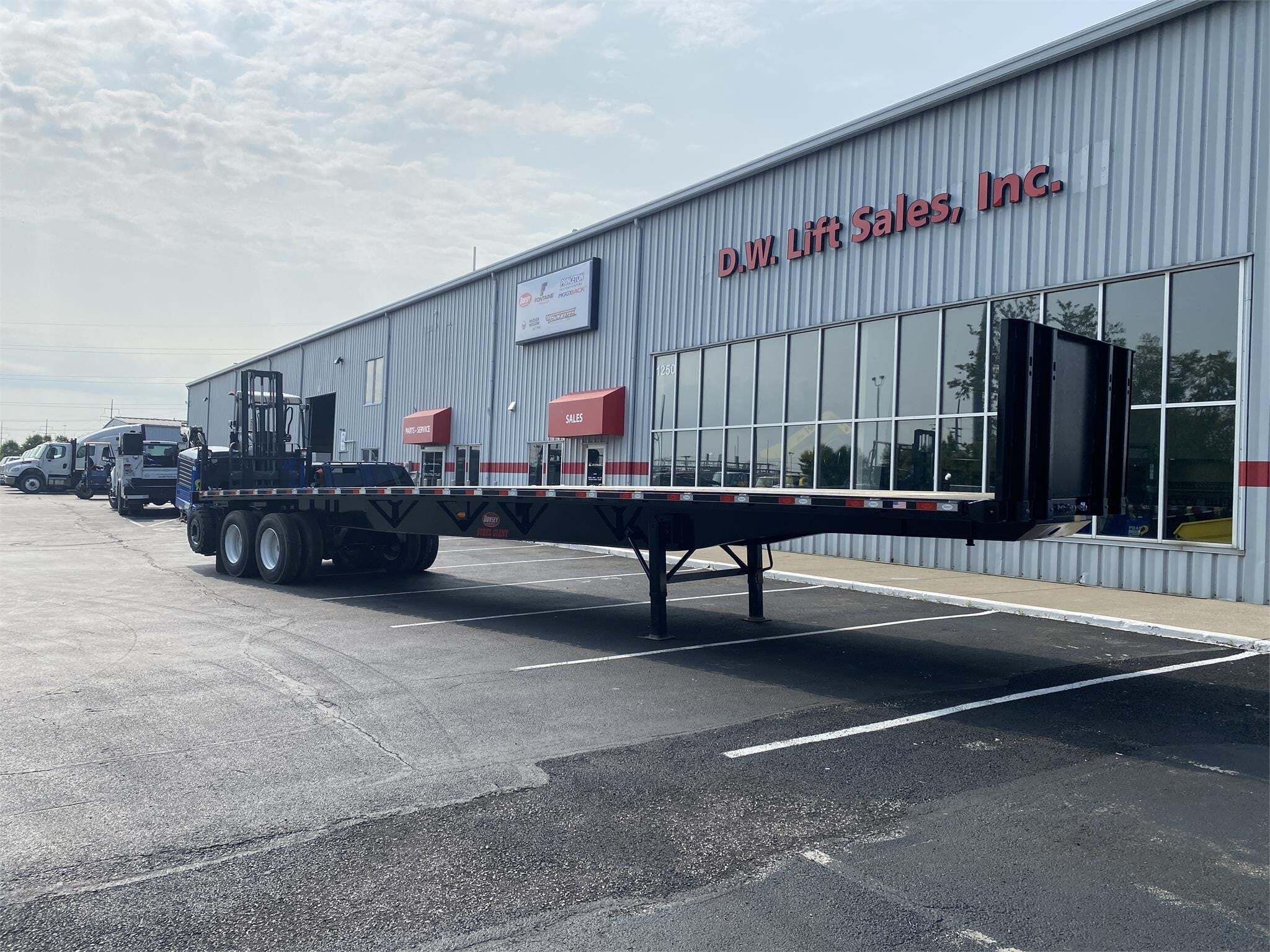 2027 DORSEY STEEL GIANT 45' X 102" WITH MOFFETT/PRINCETON FORK in Columbus, OH