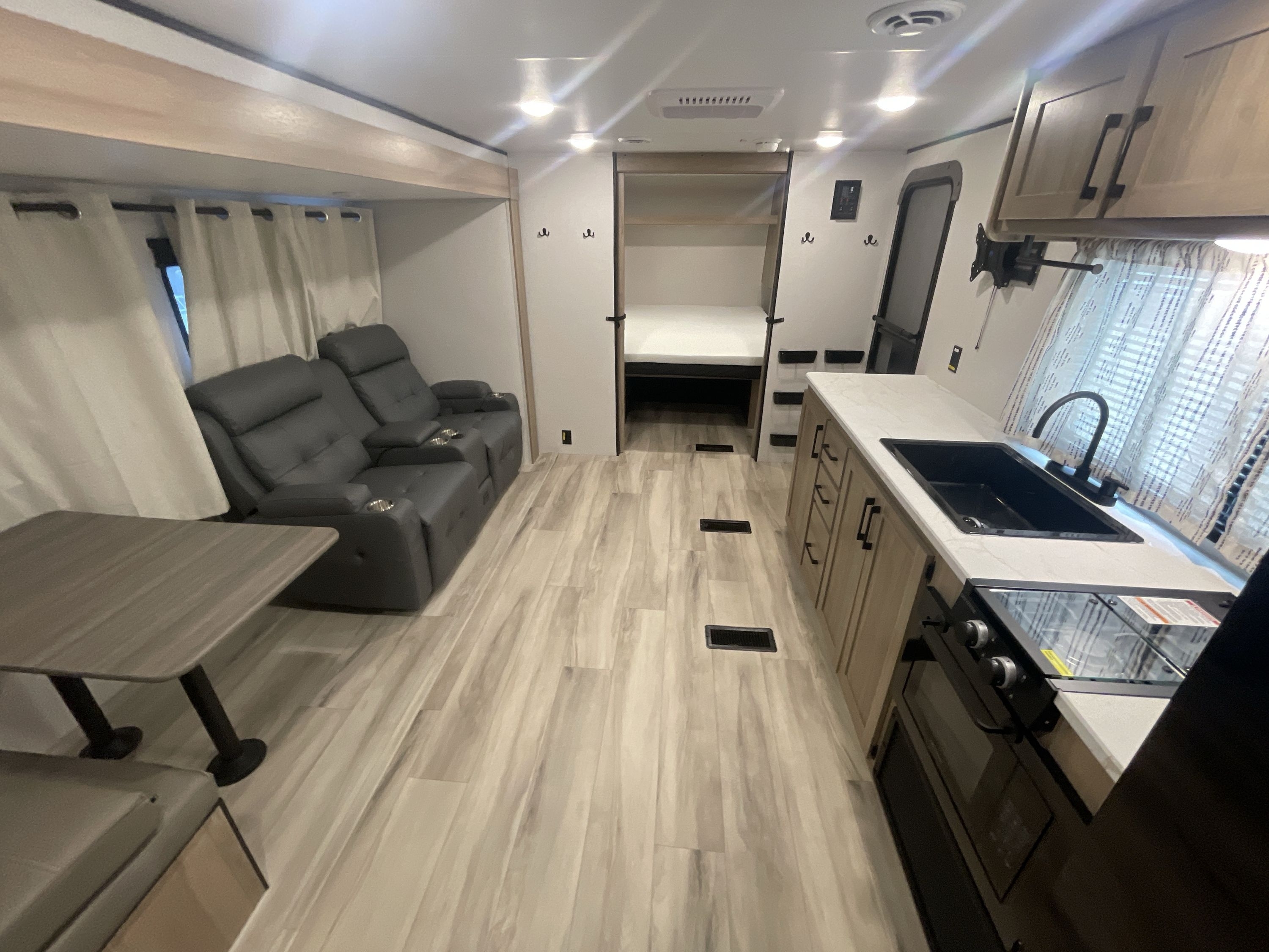 2025 Keystone COLEMAN 25B in menifee CA