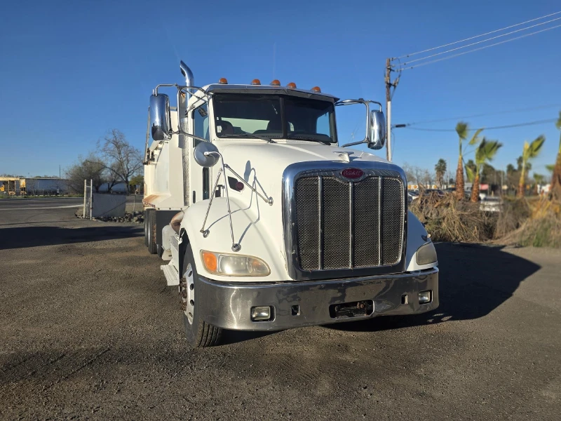 2011 PETERBILT 384