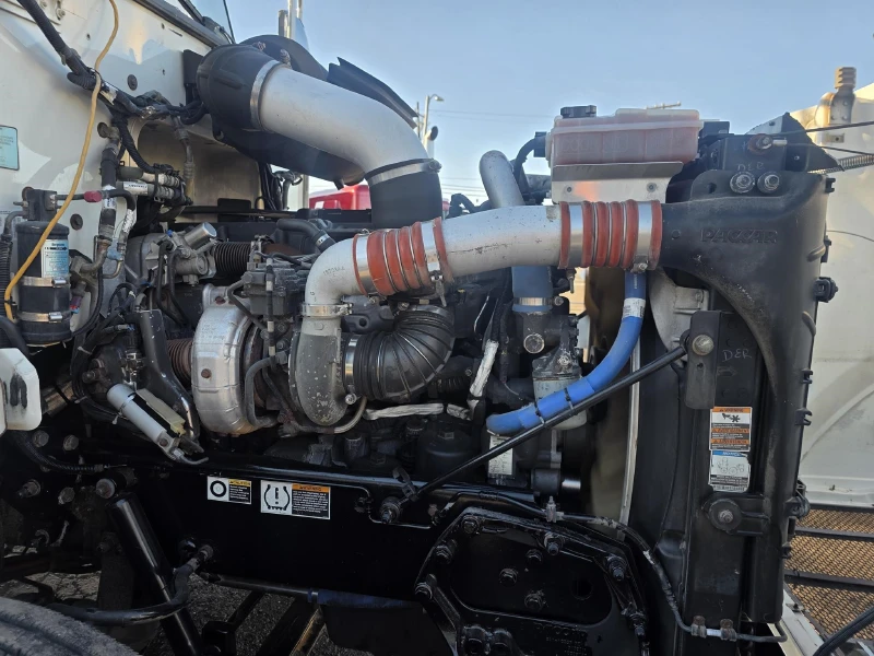2011 PETERBILT 384