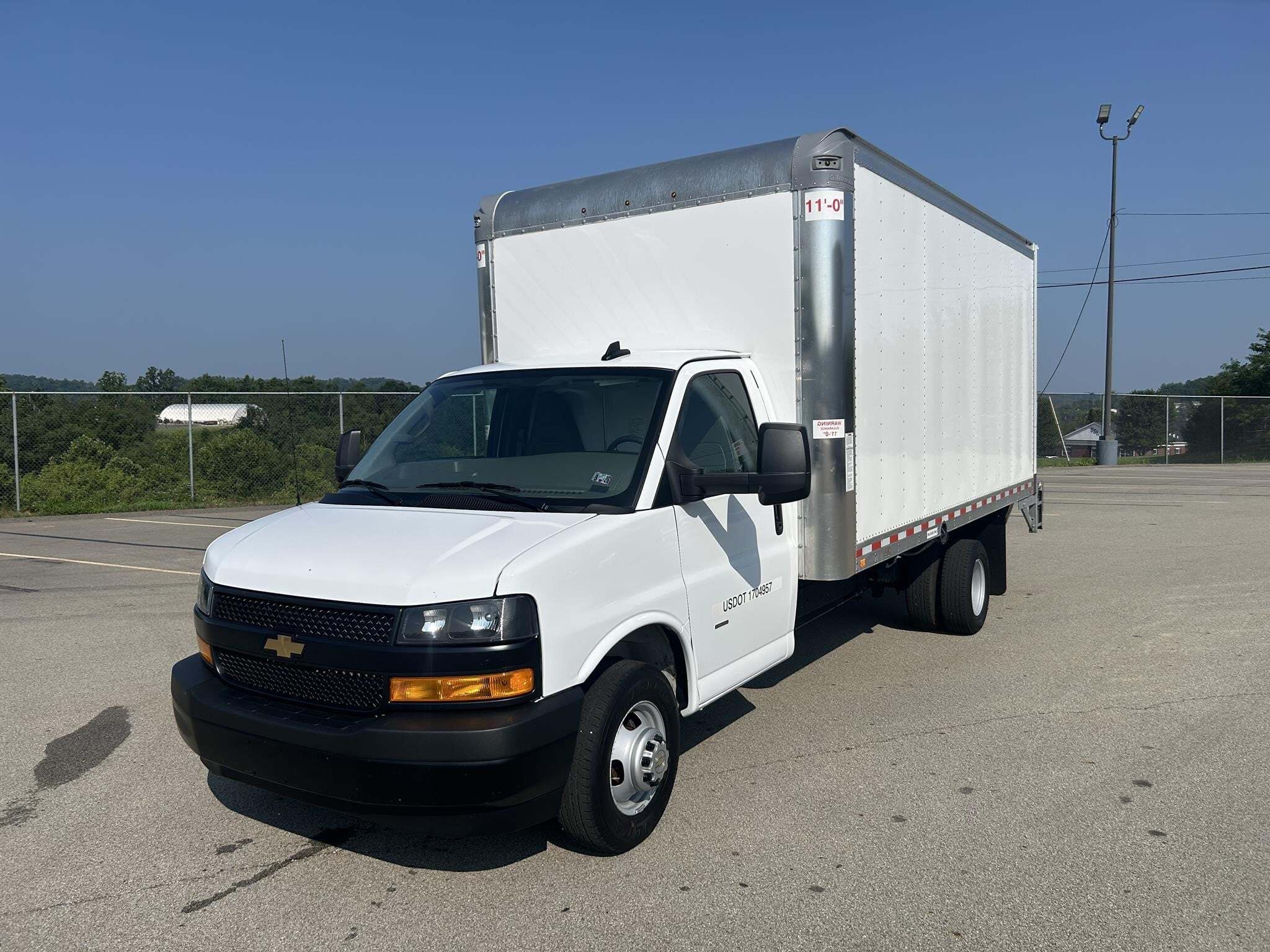 2025 CHEVROLET EXPRESS 3500 in Saint Albans, WV
