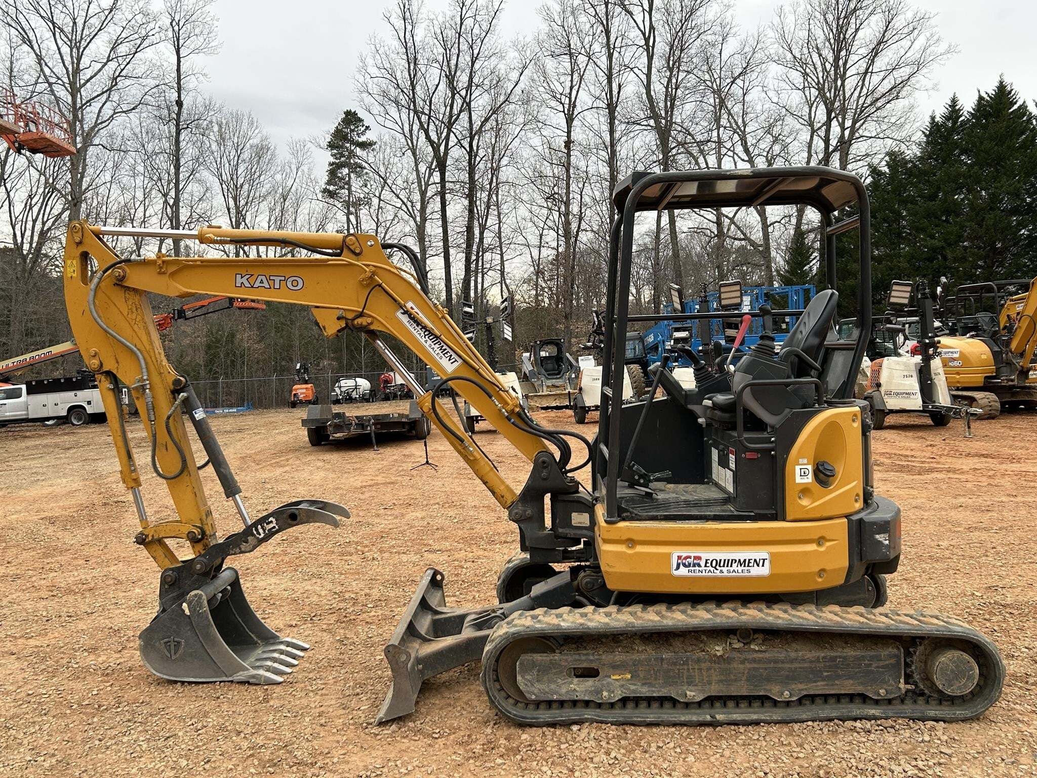2021 KATO HD35V5 in Richmond, VA