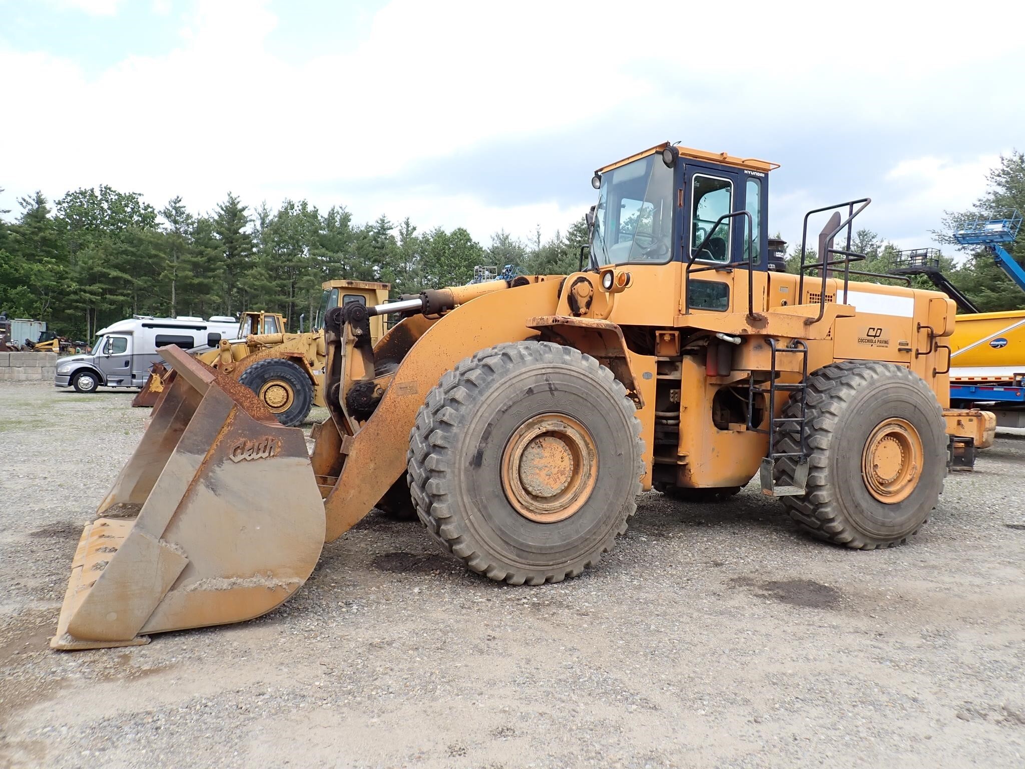 1999 HYUNDAI HL780-3 in Phillipston, MA