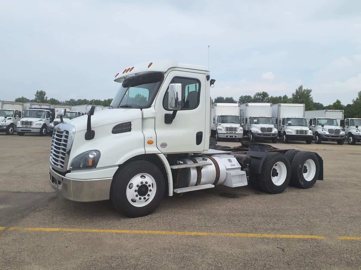 2018 FREIGHTLINER CASCADIA 113 in Richmond, VA