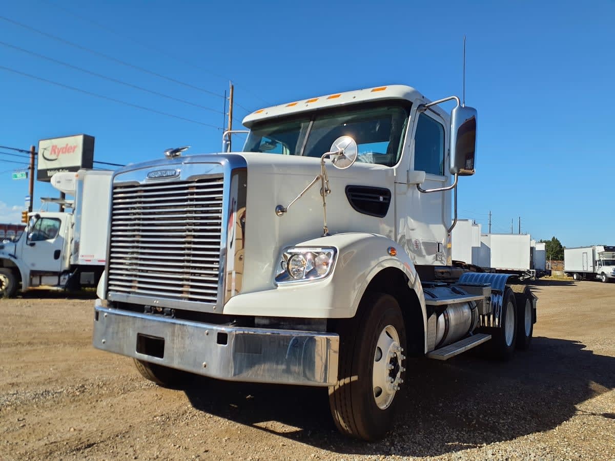 2019 FREIGHTLINER 122 SD in Commerce City, CO