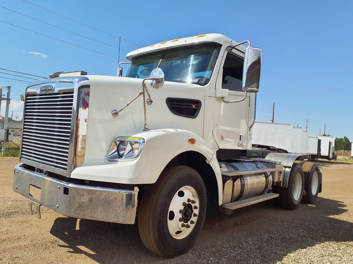 2019 FREIGHTLINER 122 SD in Commerce City, CO