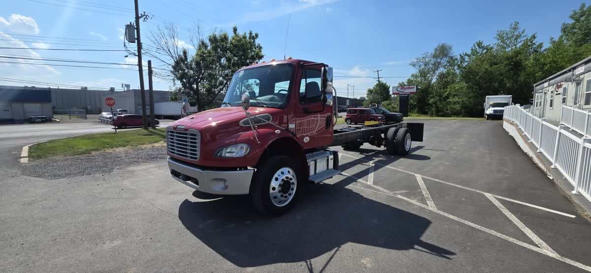 2020 FREIGHTLINER BUSINESS CLASS M2 106 in Bensalem, PA