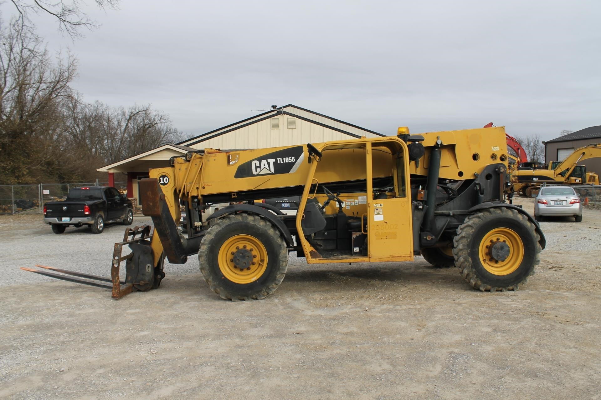2008 CATERPILLAR TL1055 in Pleasureville, KY