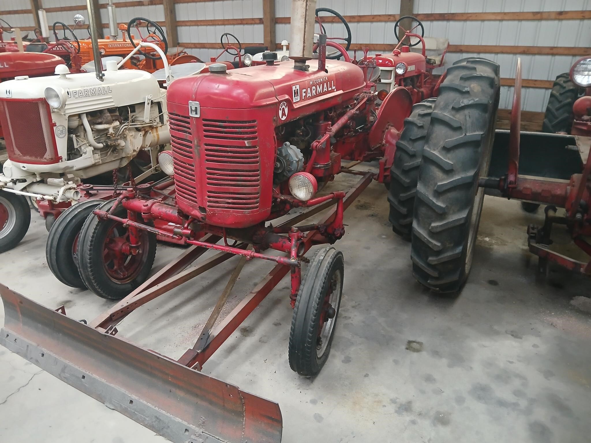 INTERNATIONAL SUPER A in Marlette, MI