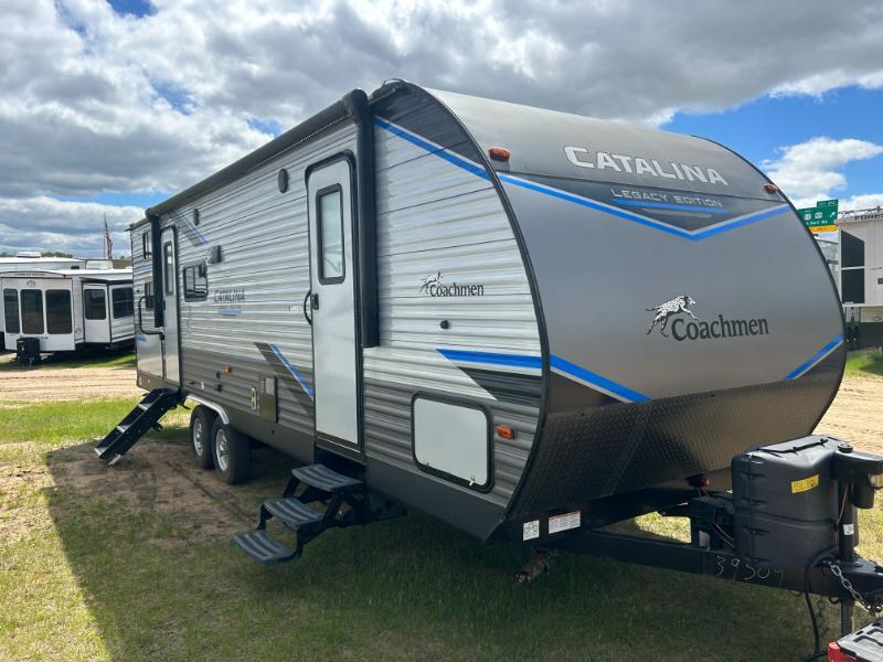 2022 Coachmen Catalina Legacy Edition 263BHSCK in baraboo WI