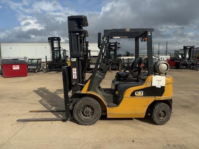 2020 CATERPILLAR GP25N in Houston, TX