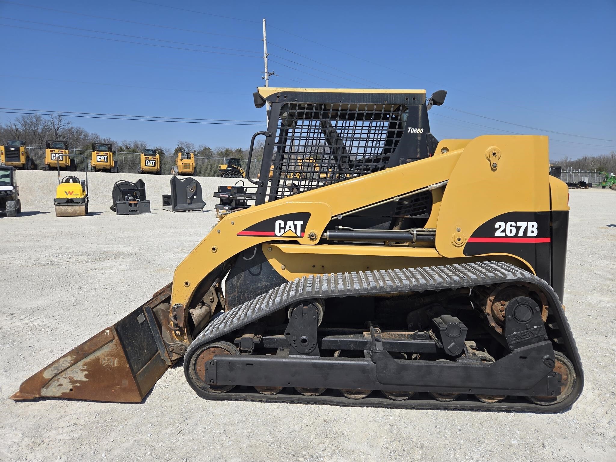 2006 CATERPILLAR 267B in Wentzville, MO