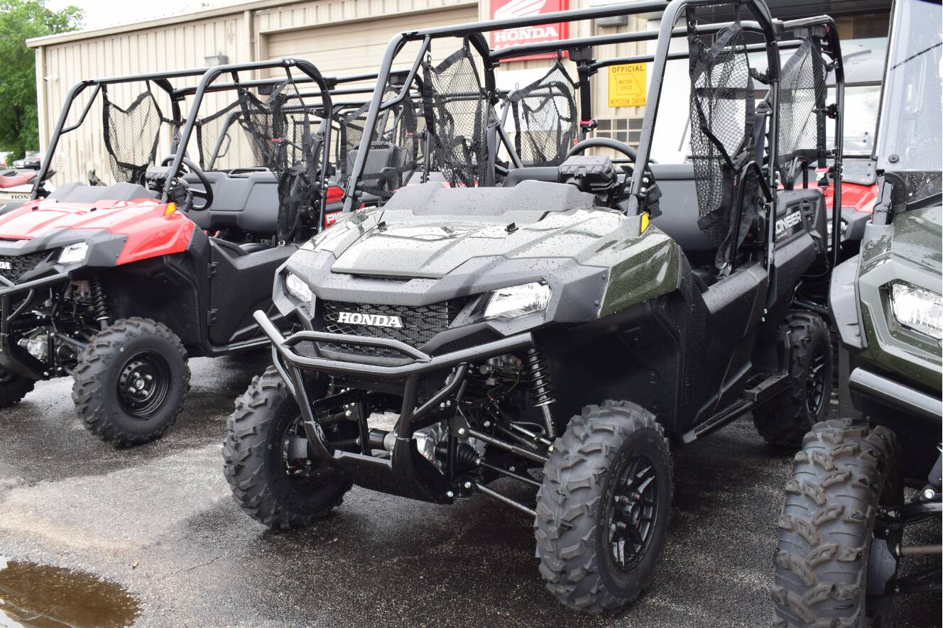 A photo of this 2026 Honda PIONEER 700-4 DELUXE Deluxe