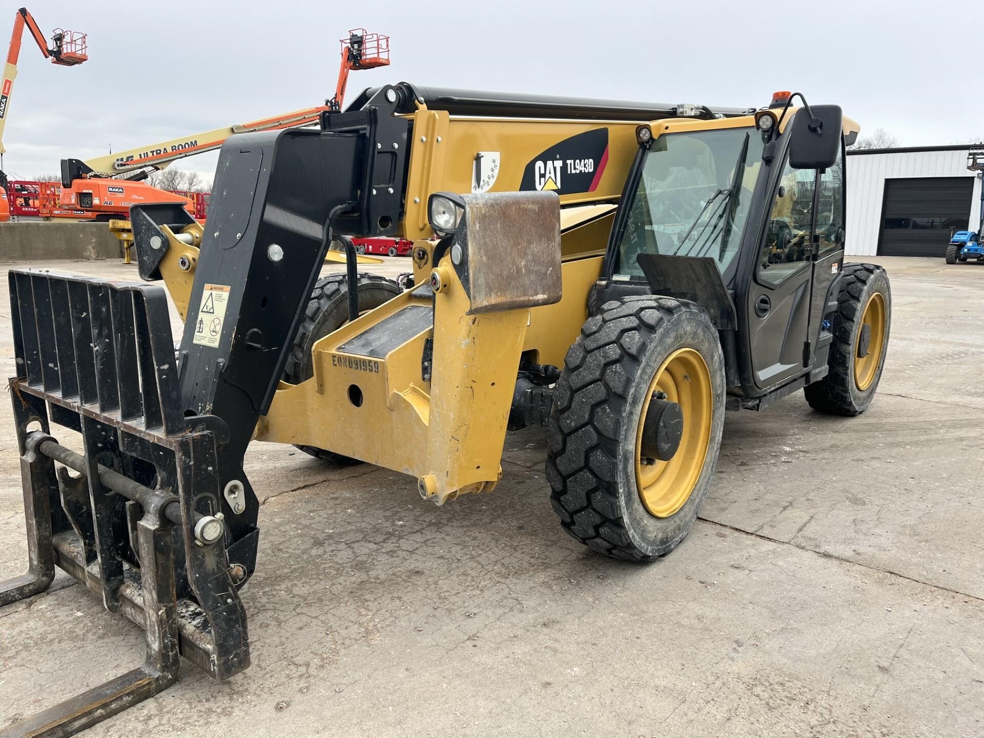 2019 CATERPILLAR TL943D in Gary, SD