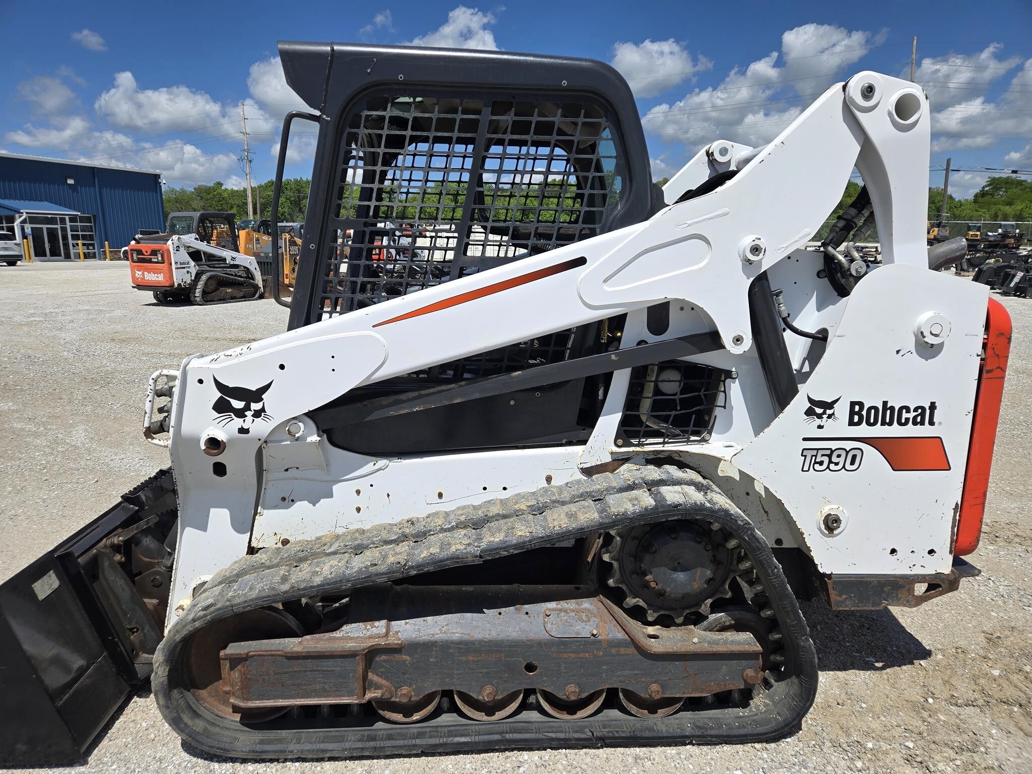 2019 BOBCAT T590 in Wentzville, MO