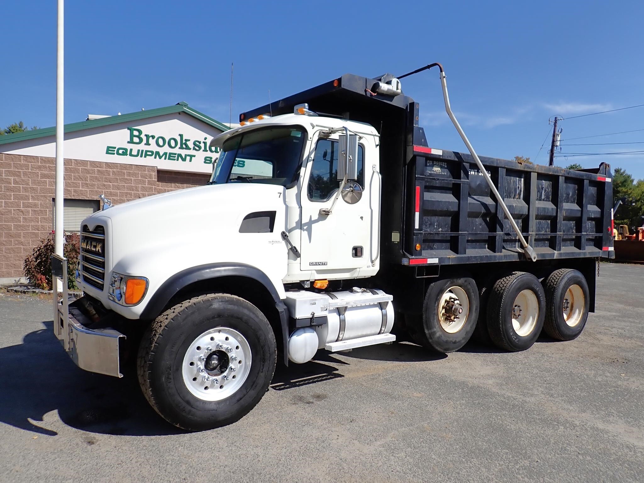 2007 MACK GRANITE CV713 in Phillipston, MA
