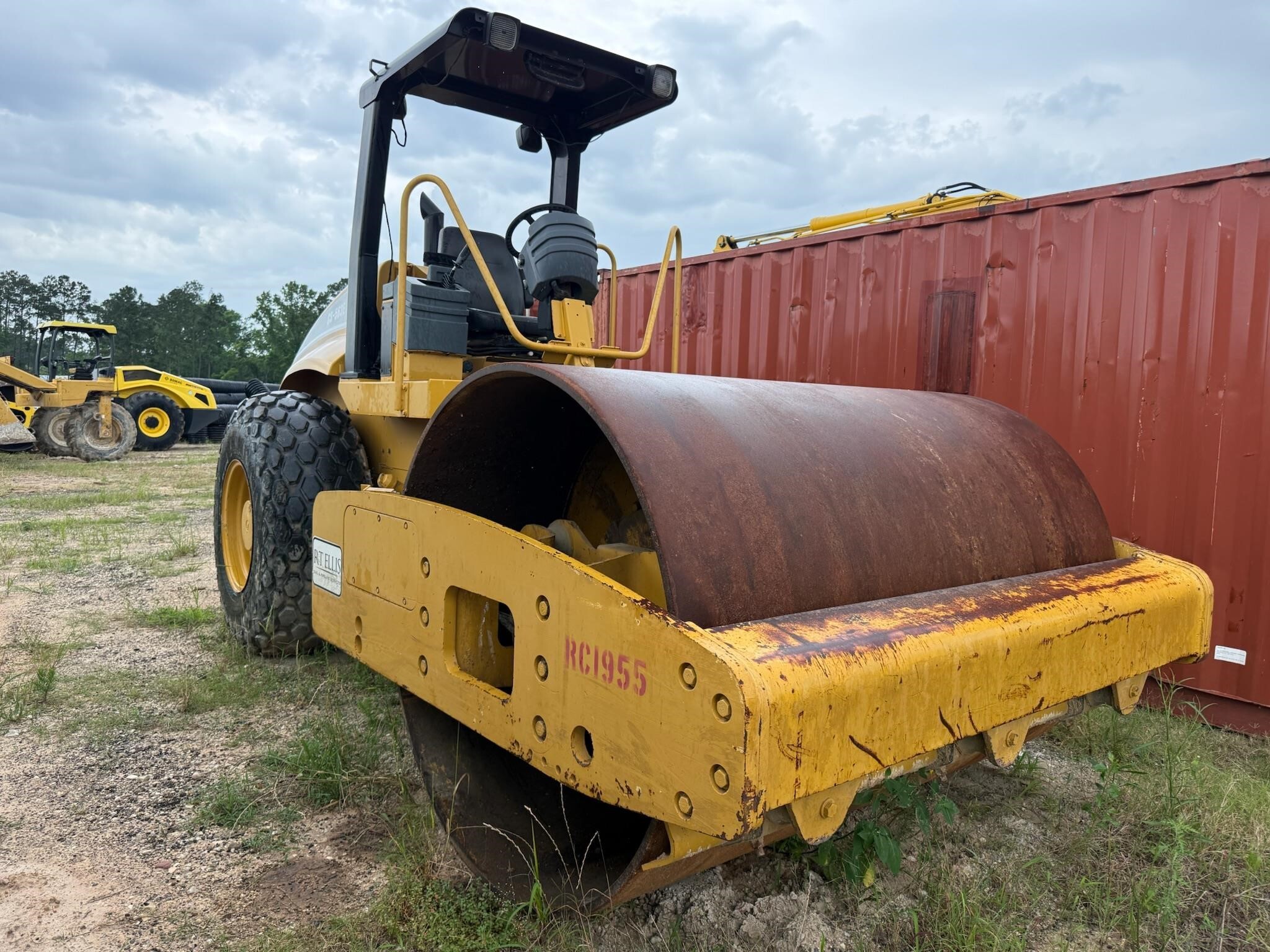 2007 CATERPILLAR CS-563E in Cleveland, TX