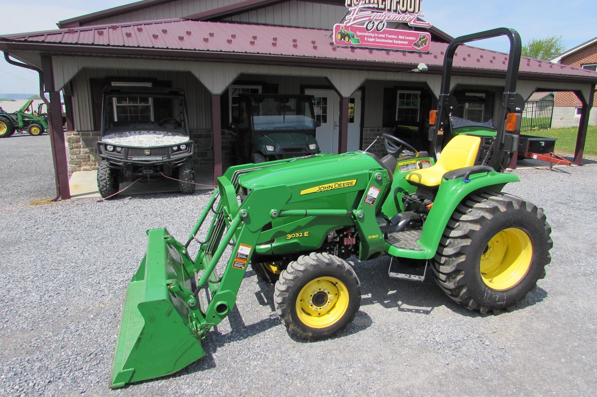 2017 JOHN DEERE 3032E in Chambersburg, PA