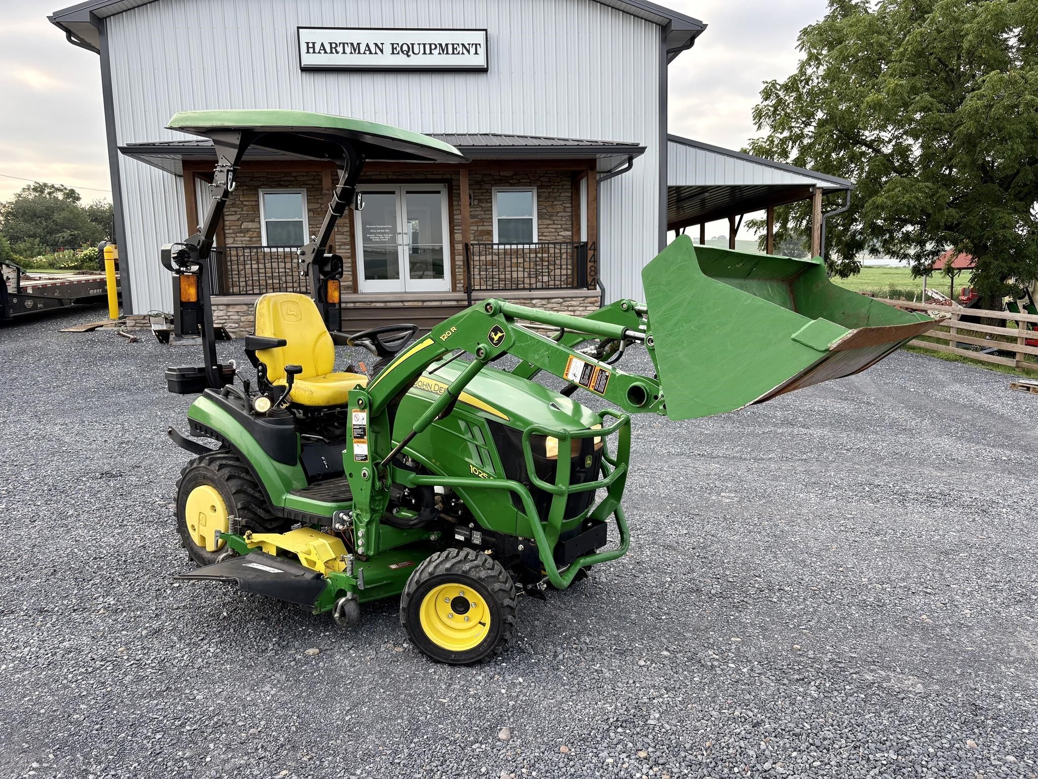 2019 JOHN DEERE 1025R in Linville, VA
