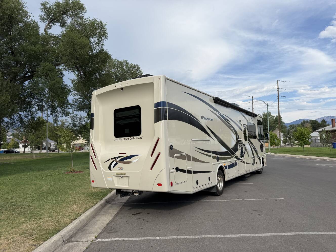 A photo of this 2018 Thor Motor Coach HURRICANE 34J