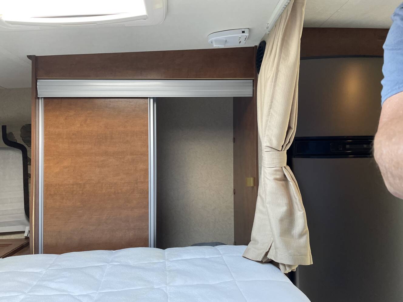 A photo of this 2014 Lance 855S TRUCK CAMPER