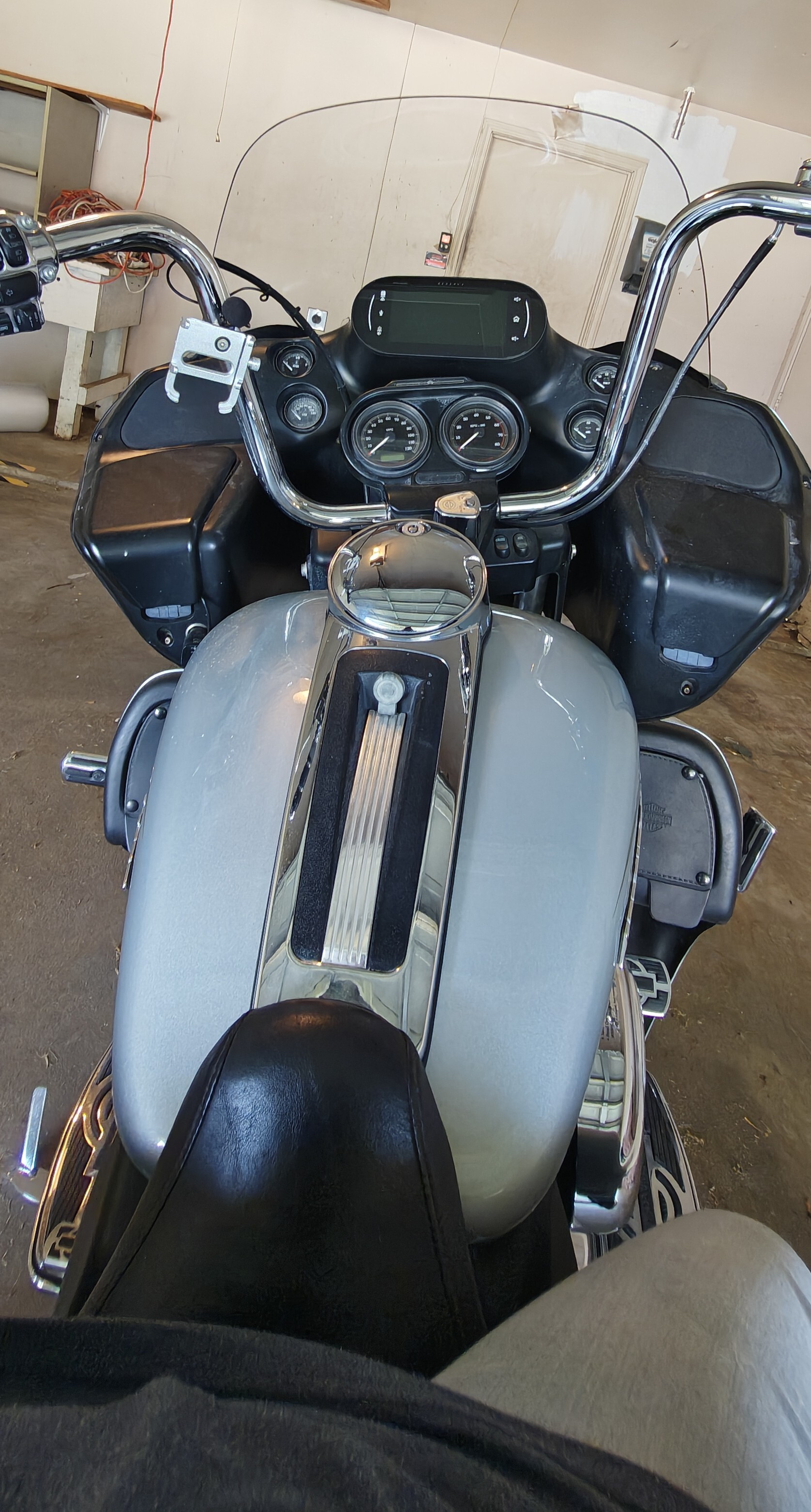 2011 Harley-Davidson ROAD GLIDE ULTRA in venus TX
