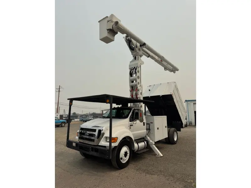 2015 FORD F750