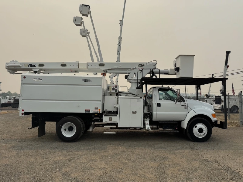 2015 FORD F750